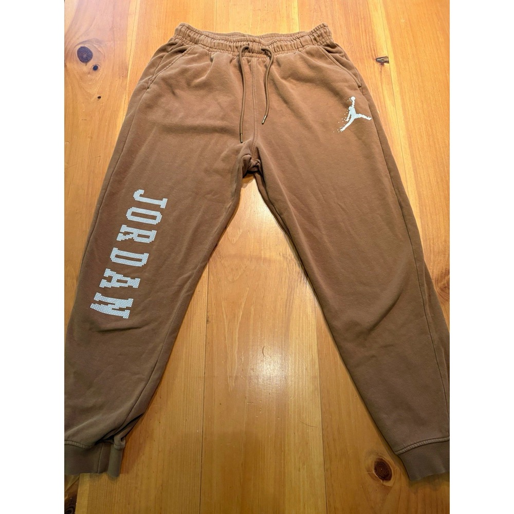 Jordan Essentials Holiday Fleece Pants Men's M Brown Tan Joggers FD7467-281
